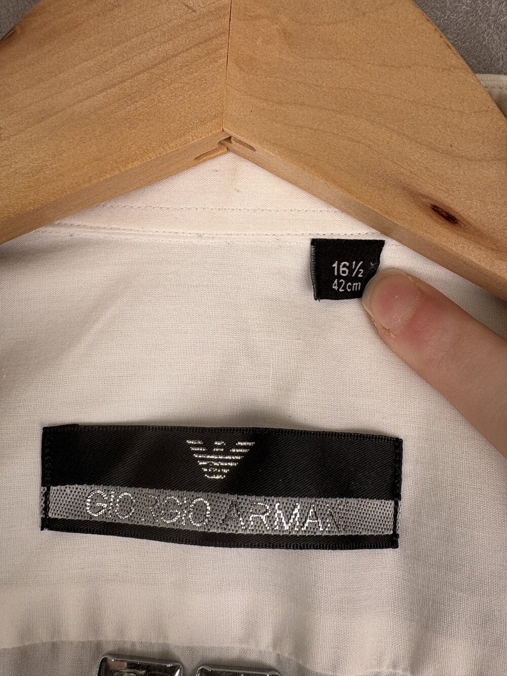 Giorgio Armani Men's White Dress Shirt - Neck 16.5 - Picture 4 of 10